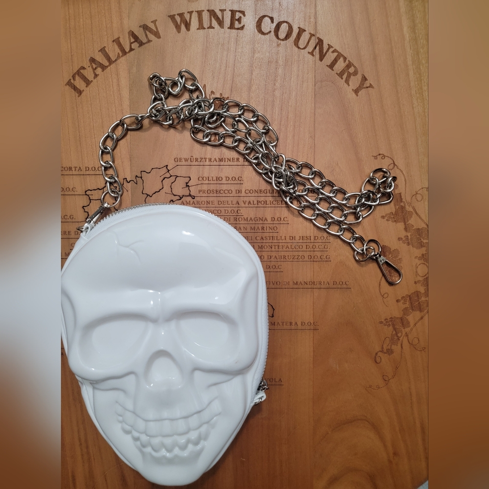 White Skull Crossbody Purse with Chain - Picture 3 of 7